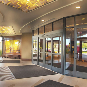 commercial door specialist Schaumburg, Illinois